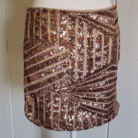 FOREVER 21 Rose Gold Sequined Mini Skirt Holiday Party Date Night Sparkly - Picture 1 of 5